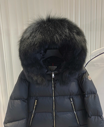 ハイクオリティダウンジャケット側面デザイン